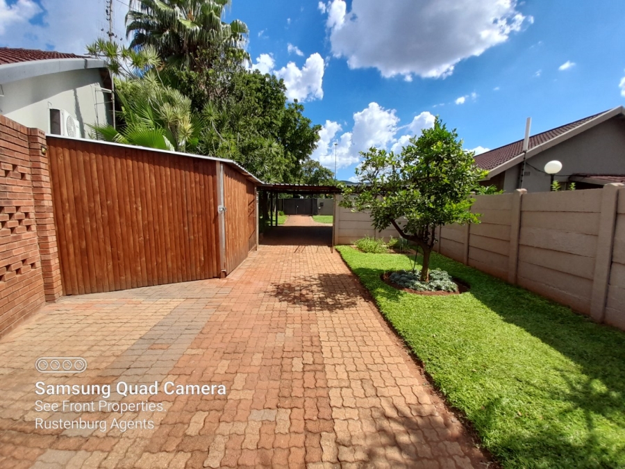 3 Bedroom Property for Sale in Protea Park North West